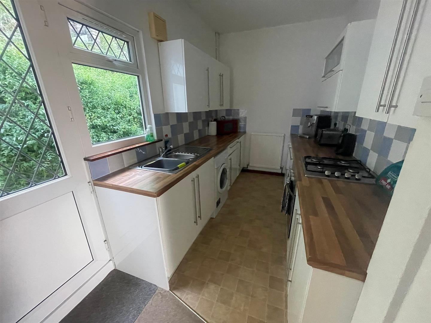 Broadview Lane, Mumbles, Swansea, SA3 4LN